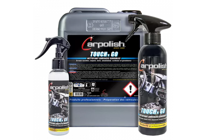 produit nettoyant écran tactile et tableau de bord voiture habitacle carpolish